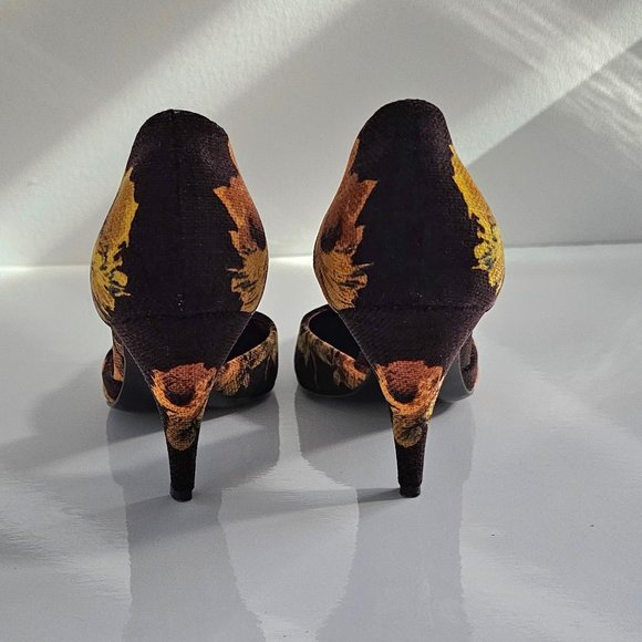 PRADA Suede Printed D'Orsay Pumps - Picture 5 of 10